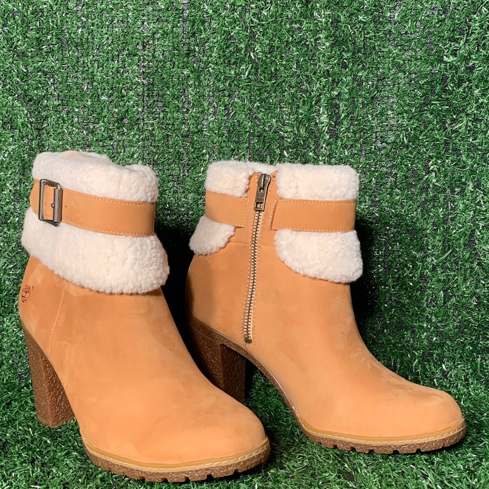 New Women's Timberland Glancy Teddy Fleece Boots - Picture 3 of 8
